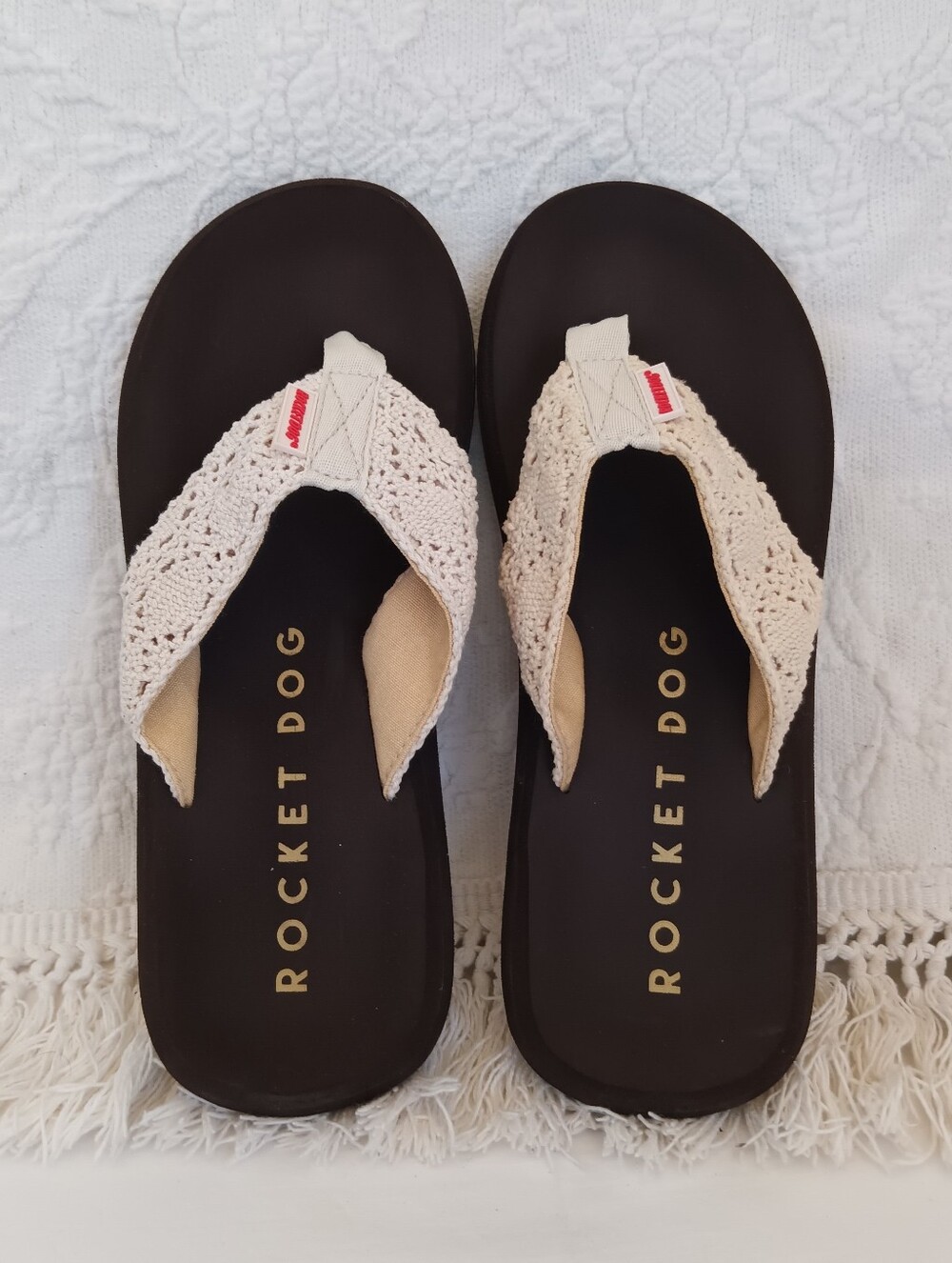 Rocket Dog Cream Crochet Thong Sandals Boho Beach Summer Flats Lace Pretty - Picture 3 of 7